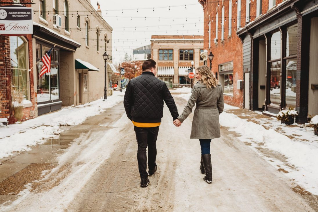 Brides Guide to Postponing Her Wedding